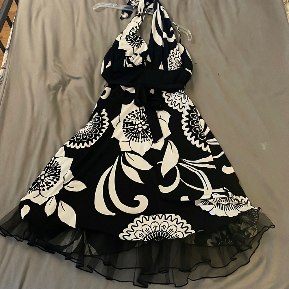 Womens flowy cocktail dress